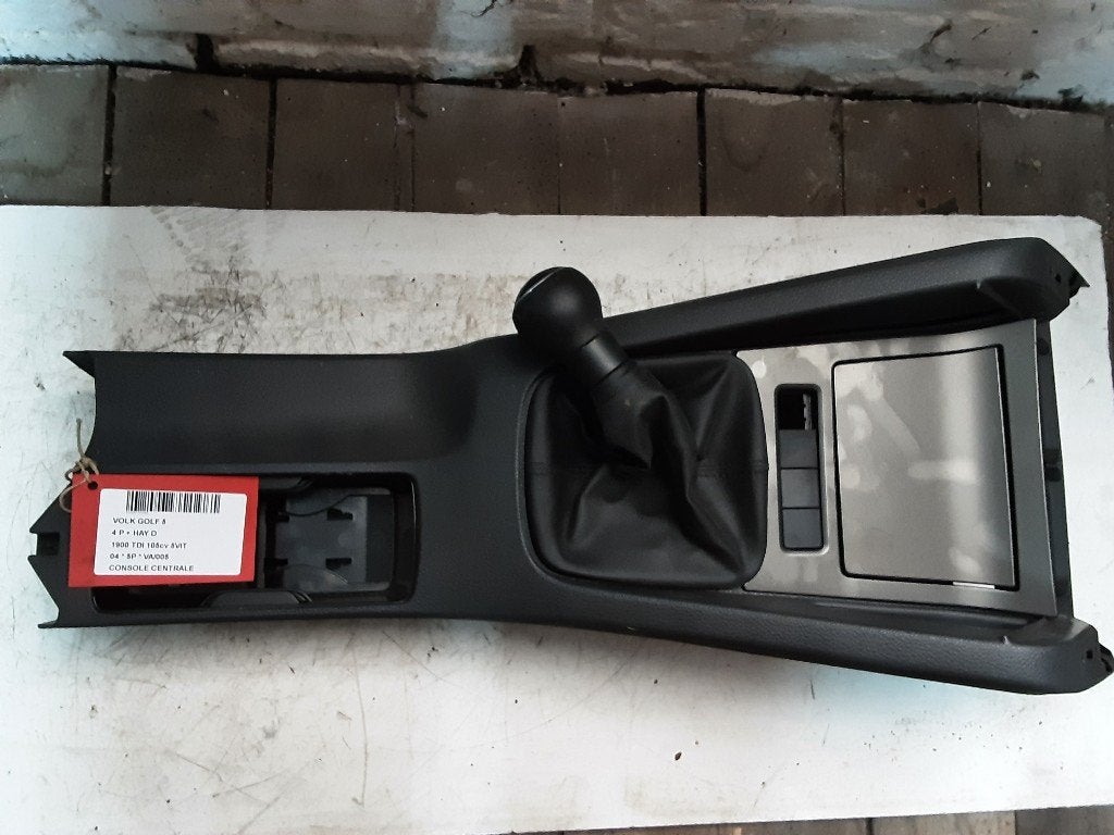 CONSOLE CENTRALE Volkswagen Golf V (1K1) (1K0863243A), Volkswagen, Mevr. I. Hauben, Utilisé, Rue de l'Espoir 34 34
4030  GRIVEGNÉE, BE