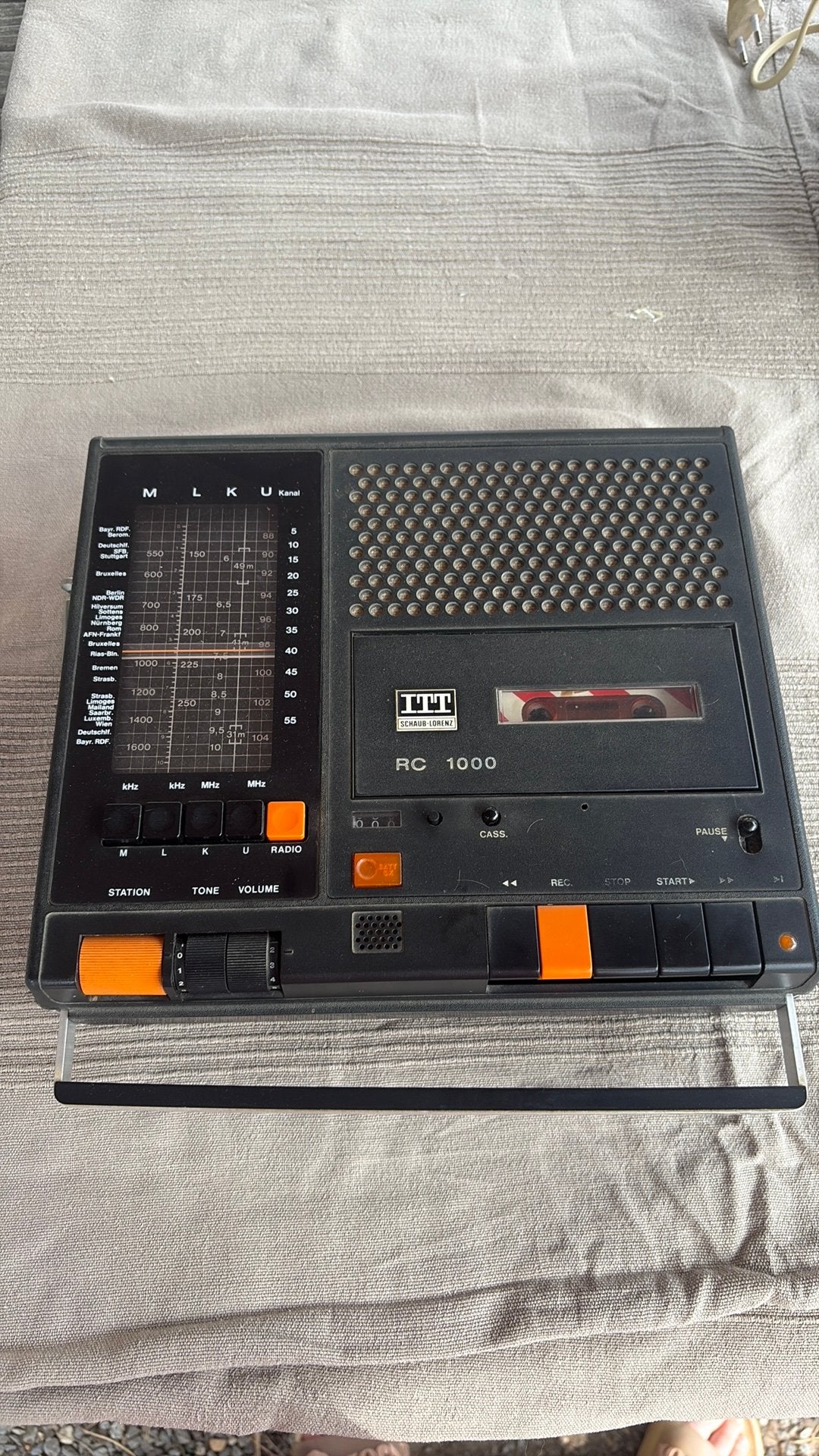 ITT Schaub-Lorenz RC 1000 radio-cassetterecorder, TV, Hi-fi & Vidéo, Decks cassettes, Enlèvement