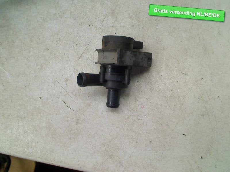 EXTRA EAU POMPE Volkswagen Golf VI (5K1) (1K0965561F), Volkswagen, Volkswagen AG, Utilisé, Kundenbetreuung@volkswagen.de