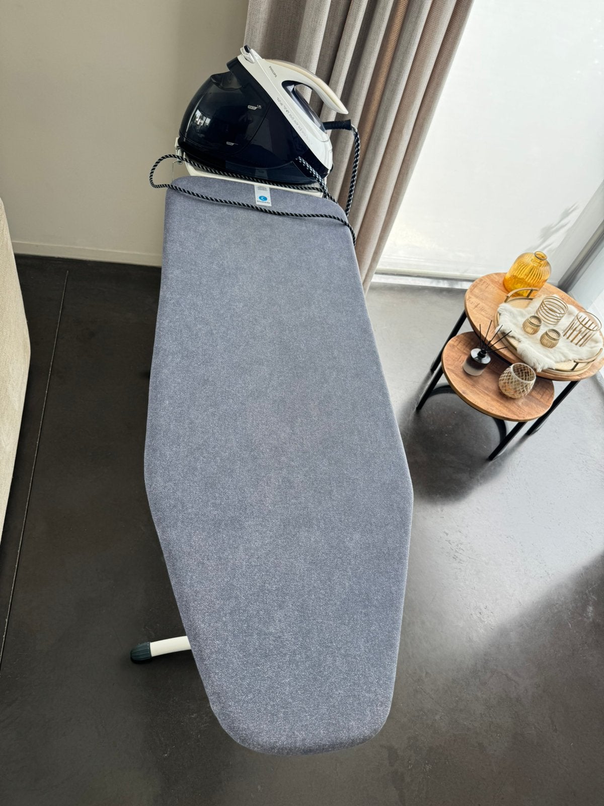 Strijkijzer + strijkplank, Elektronische apparatuur, Strijkijzers en Strijkplanken, Ophalen, Zo goed als nieuw, Strijkijzer met snoer