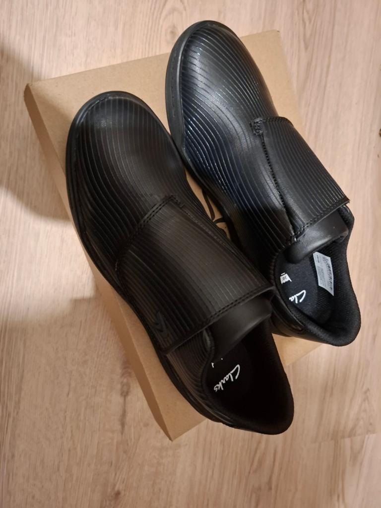 CLARKS ademende leren sneakers/ Maat: 38/ Nieuw artikel, Ophalen, CLARKS, Nieuw, Jongen of Meisje