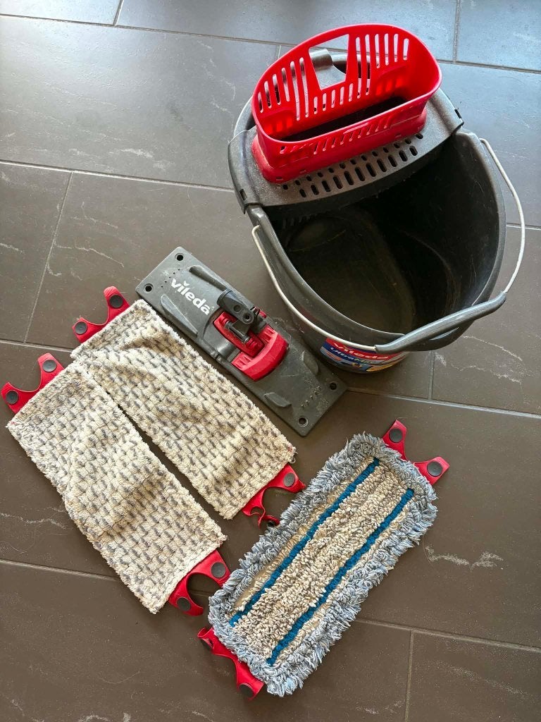 Kit complet VILEDA, Maison & Meubles, Enlèvement, Mop ou Serpillière