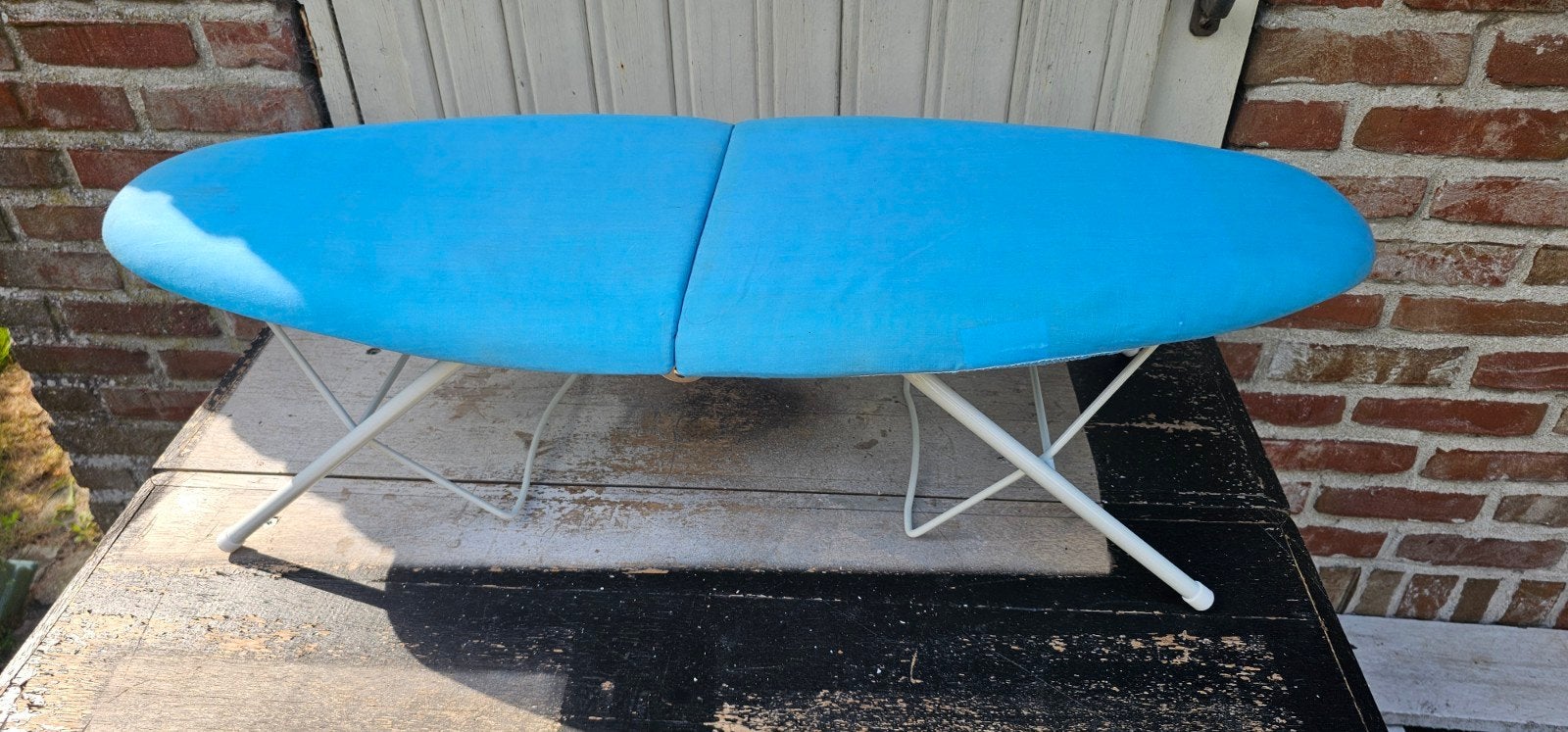 Opvouwbare tafelstrijkplank. Ideaal voor camper of caravan, Elektronische apparatuur, Strijkijzers en Strijkplanken, Zo goed als nieuw