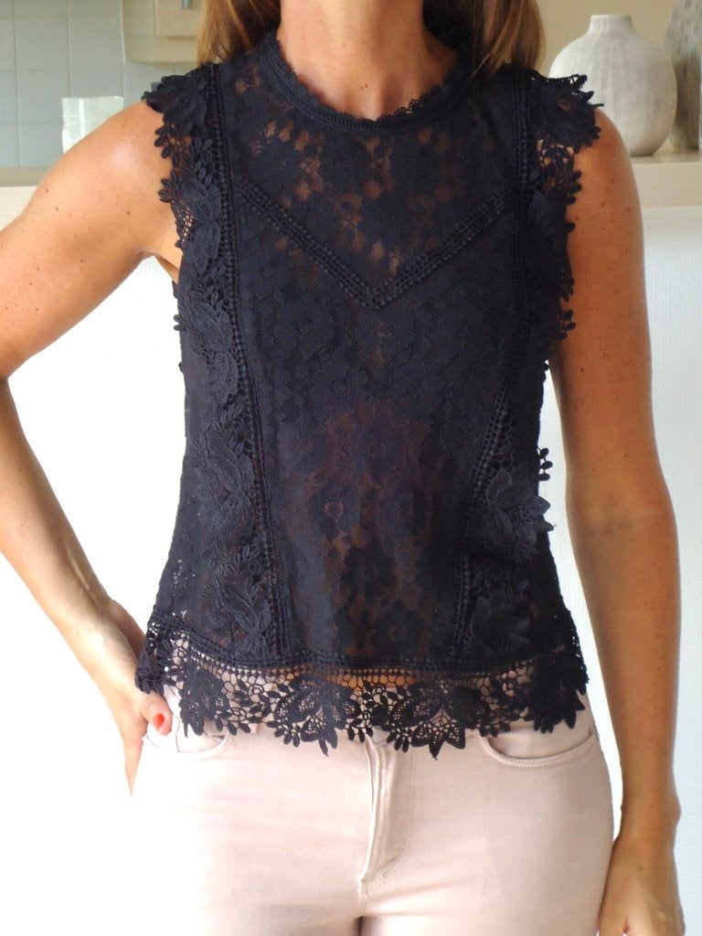Zwarte top met kant, Kleding | Dames, Zwart, Nieuw, Ophalen of Verzenden, Maat 36 (S)