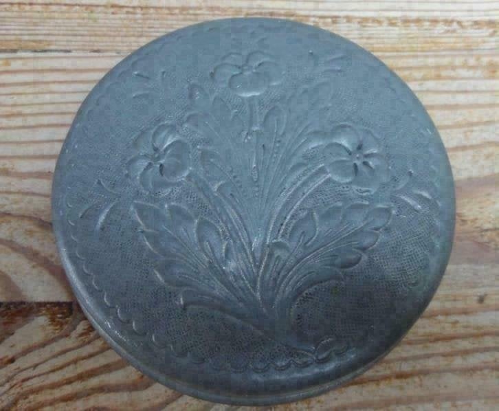 SALE brocante tinnen doosje, bloemen, Estanho Puro 95 %, Antiek en Kunst, Curiosa en Brocante, Ophalen of Verzenden