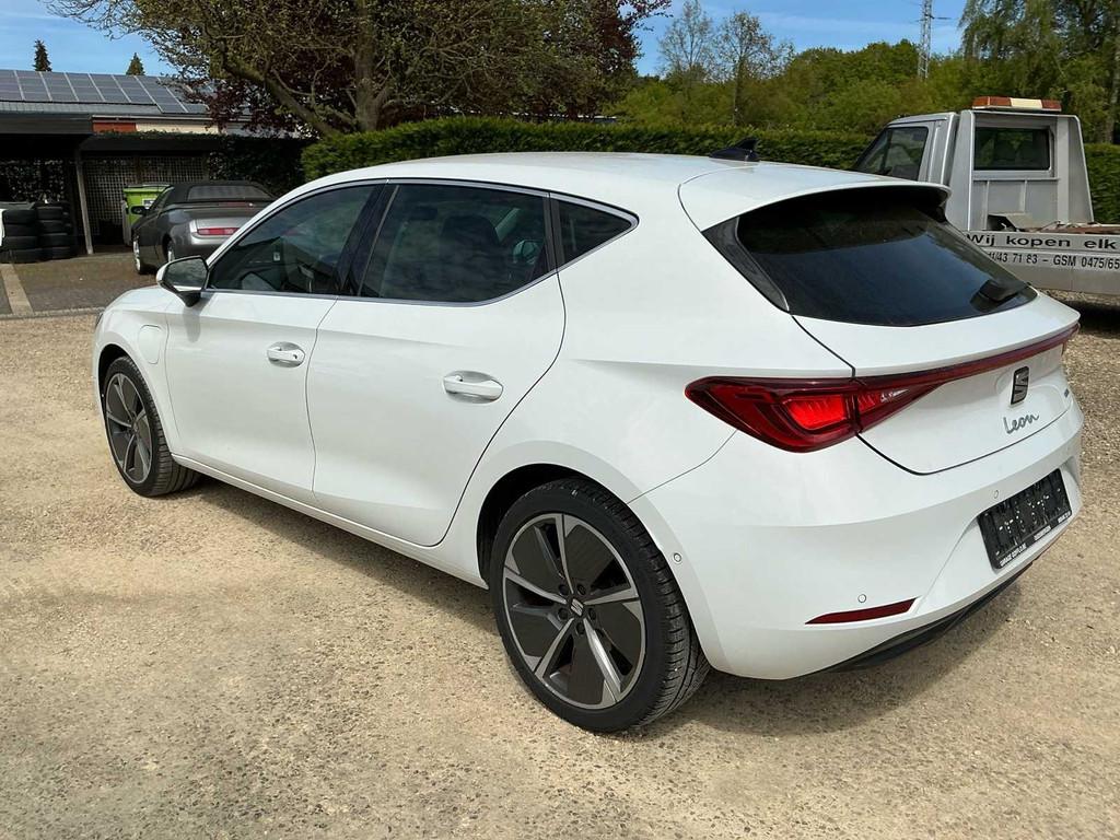 Voiture voyageurs Seat Leon E-hybride 2022, Autos, Achat, Entreprise, Autre carrosserie, Automatique