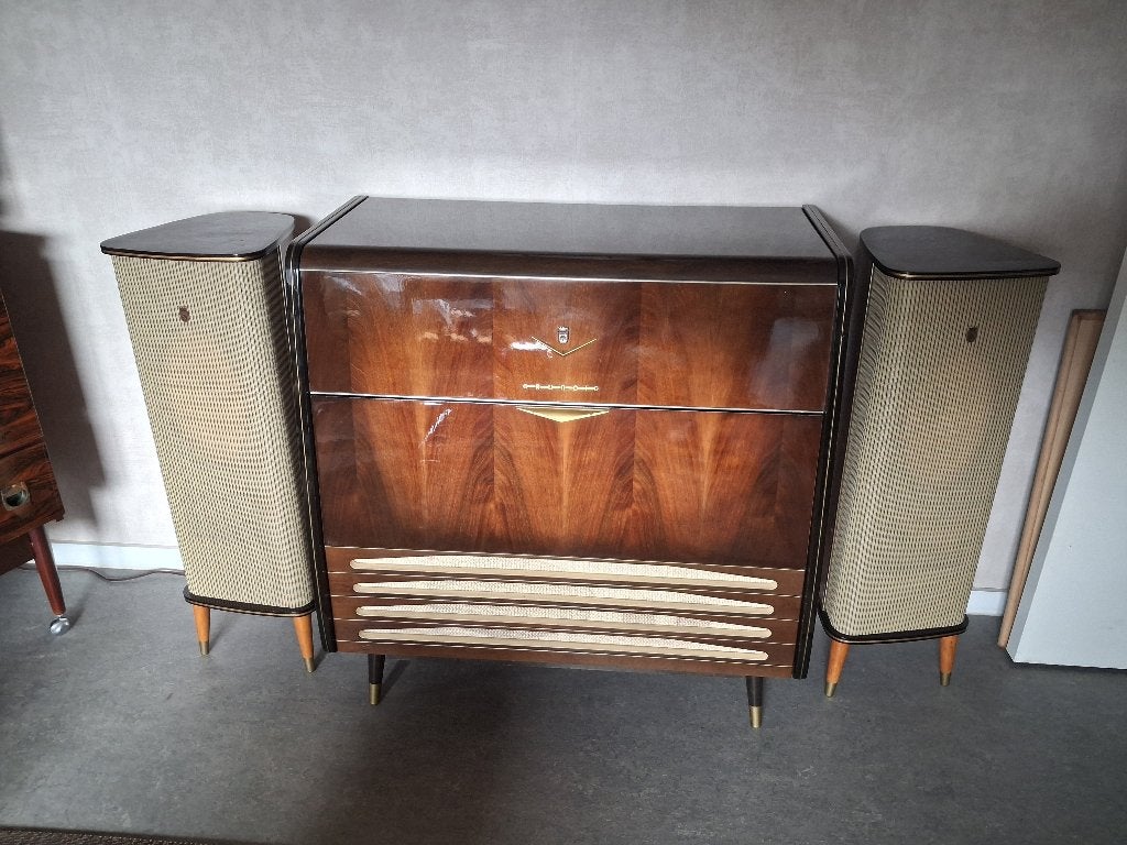 Grundig musikschrank 7028 k21, Ophalen, Zo goed als nieuw, Radio