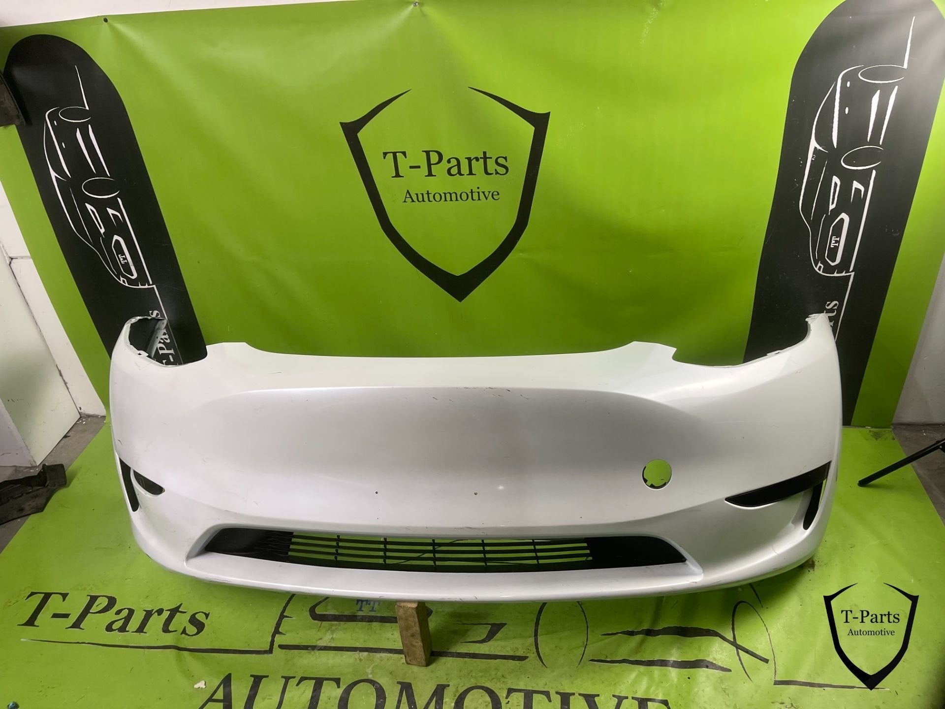 tesla model Y voorbumper bumper, Tesla, Inc., Bumper, Tesla Road 1
78725  Austin, Gebruikt