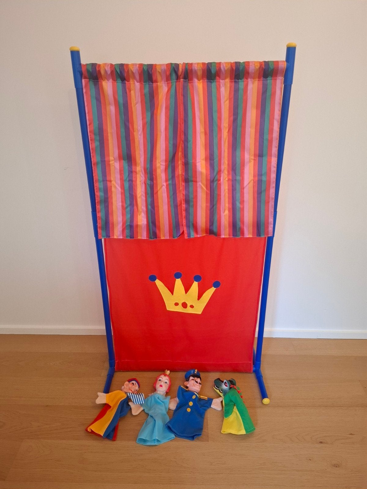 Poppenkast, Ophalen