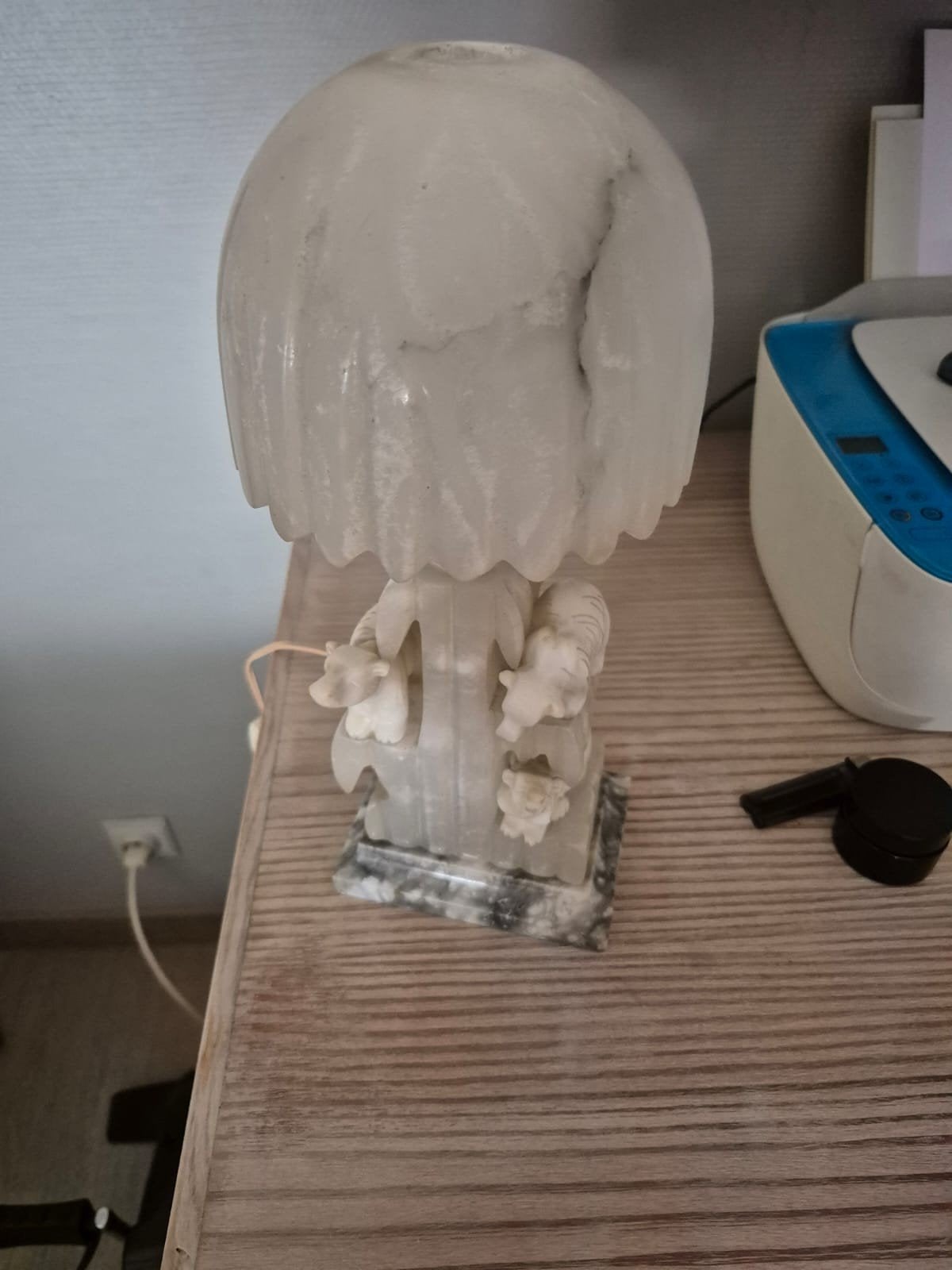 Antiek lamp in marmer, Ophalen