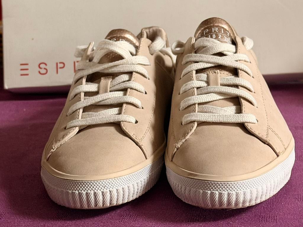 Chaussures loisir 39 quasi neuve, Beige, Chaussures de sports, Comme neuf, Enlèvement