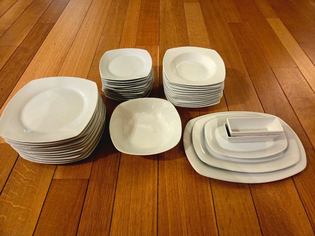 Wit servies, Ophalen of Verzenden, Zo goed als nieuw, Bord(en), Modern