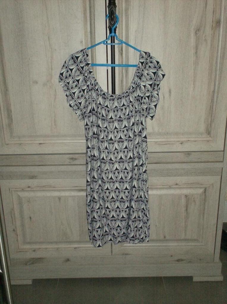 mooie jurk maat 48, Beige, Maat 46/48 (XL) of groter, Ophalen of Verzenden, Zo goed als nieuw