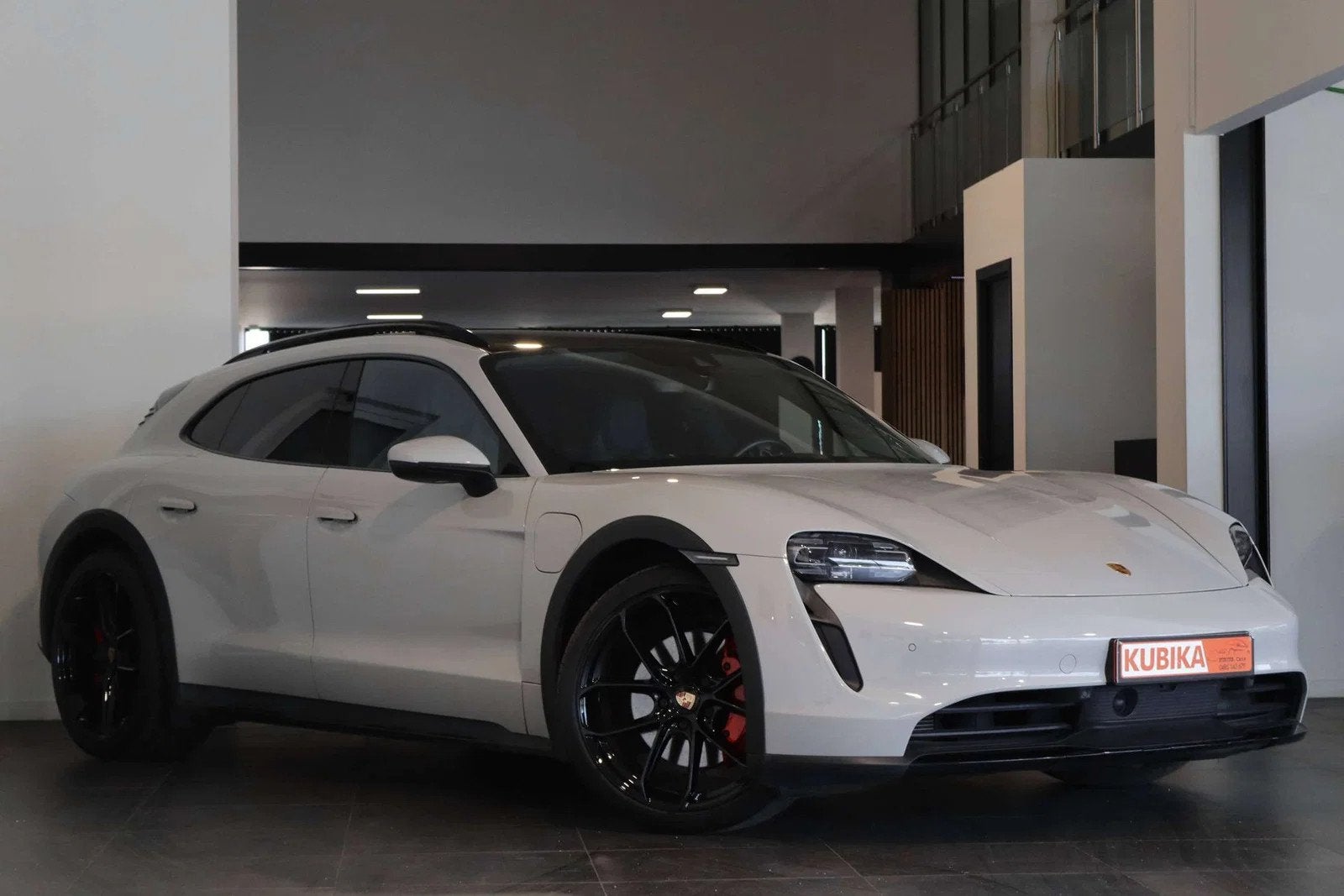 Porsche Taycan Taycan Cross 4 Turismo 93.4 kWh *BTW Pano Dod, Auto's, Porsche, Automaat, 4 zetels, Gebruikt, Zwart