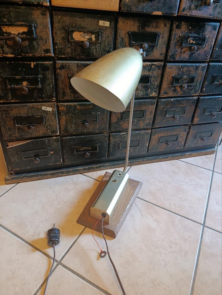 Charmante lampe de bureau industrielle vintage artisanale, Enlèvement ou Envoi, Bois