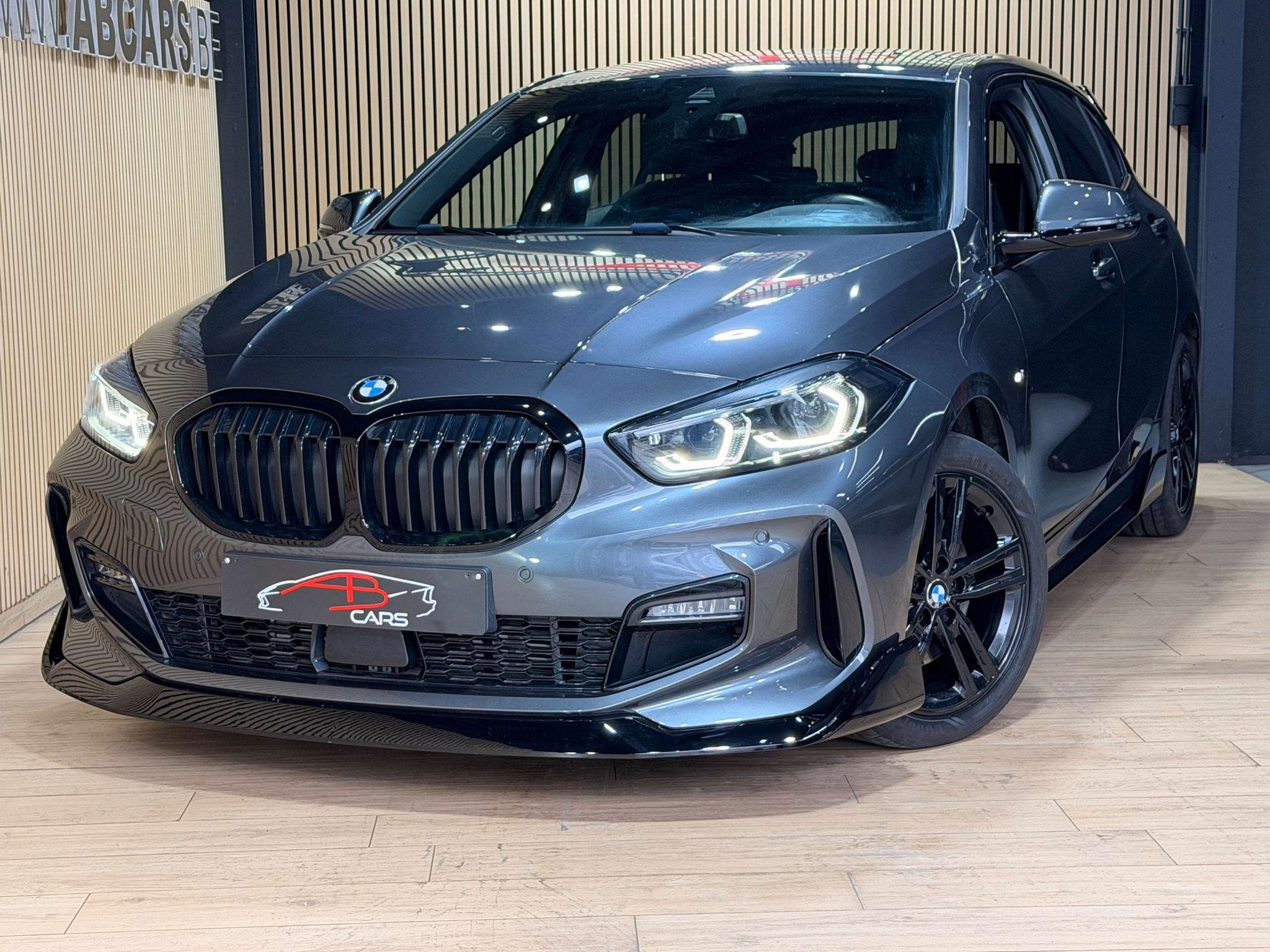 BMW 1 Serie 118 I * PACK M PERFORMANCE * GARANTIE 12 MOIS *, Autos, Argent ou Gris, Achat, Entreprise, Boîte manuelle