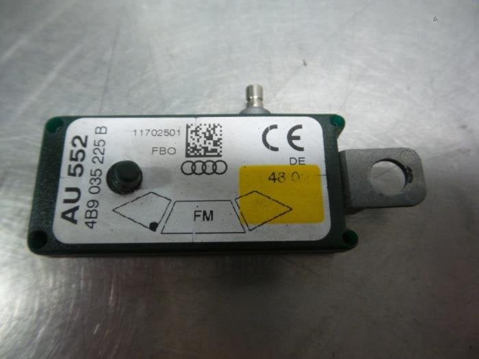Antenne amplificateur d'un Audi A6 (A6 97-), -, 3 mois de garantie, Audi, Utilisé