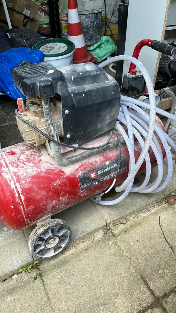 Compresseur Einhell 50L 8 bar + tuyau + soufflette, Enlèvement, Comme neuf