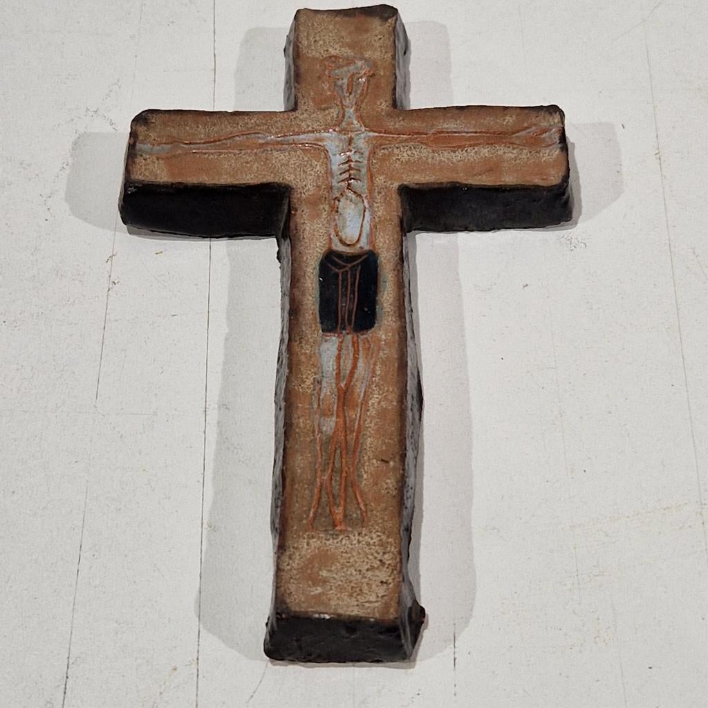 Klein keramiek kruis , gesigneerd Hugria, Antiek en Kunst, Ophalen of Verzenden
