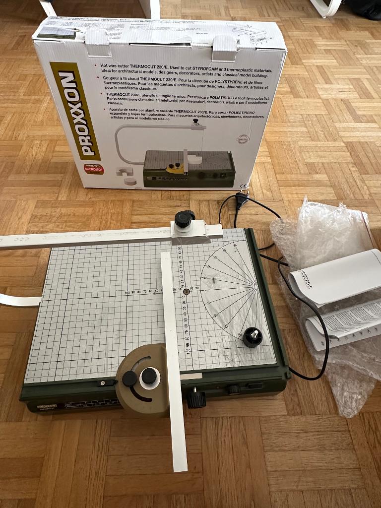 Foam cutter + gratis maquettemateriaal (bij interesse), Hobby en Vrije tijd, Knutselen, Gebruikt, Machine, Proxxon, Groen, Ophalen