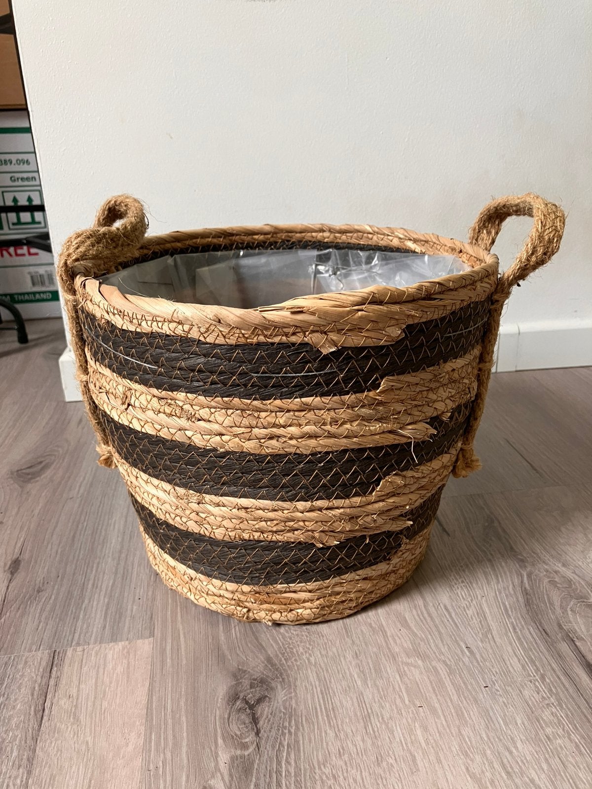 Plantenmand riet/zwart, Ophalen, Met handvatten, Rond, Zo goed als nieuw