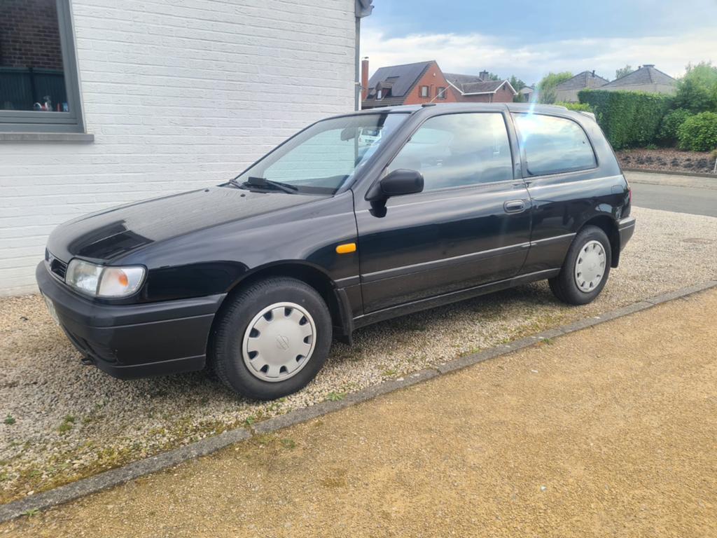 Nissan Sunny 1.4 met dubbele camera (16 V), Auto's, Particulier, Sunny, Te koop, Benzine