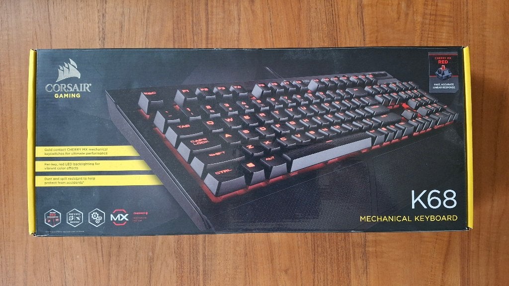 Corsair K68 CHERRY MX rood AZERTY BE mecha gamingtoetsenbord, Computers en Software, Toetsenborden, Gebruikt, Azerty, Bedraad