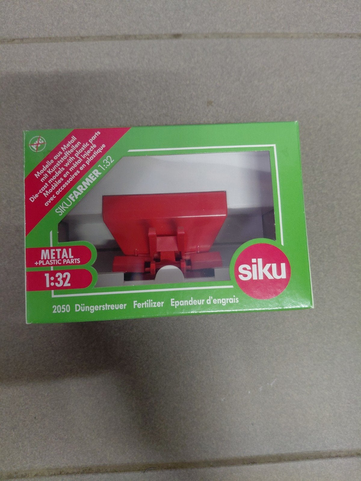 siku 1/32 kunstmeststrooier 2050, Hobby & Loisirs créatifs, Voitures miniatures | 1:32, Enlèvement ou Envoi, Neuf, Tracteur et Agriculture