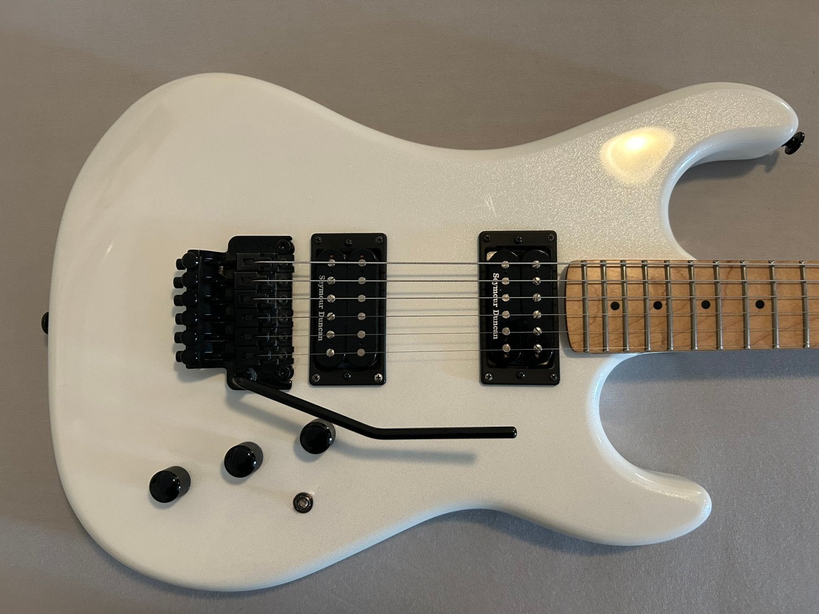 Kramer peacer VINTAGE pearl white. voor evh en 80,s geluid., Musique & Instruments, Instruments à corde | Guitares | Électriques