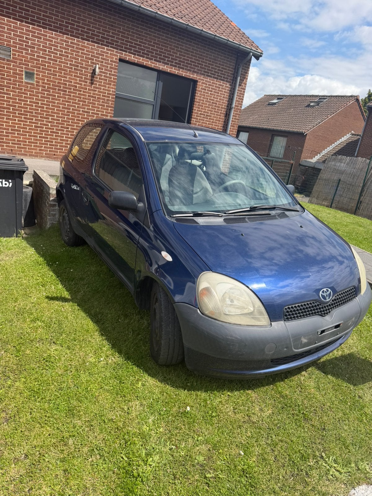 Toyata yaris 1.0 ess année 2000 prix950€ 156000km, Autos, Toyota, Particulier, Achat, Yaris