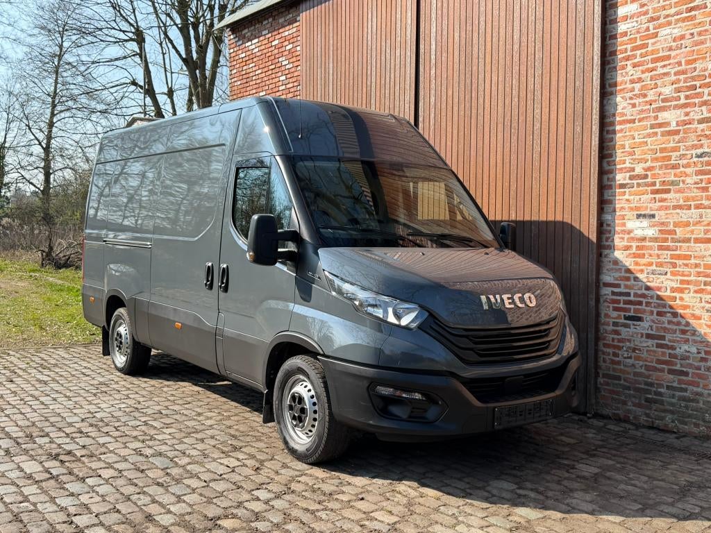Iveco Daily 35S14, Autos, Camionnettes & Utilitaires, 100 kW, Argent ou Gris, Achat, Entreprise