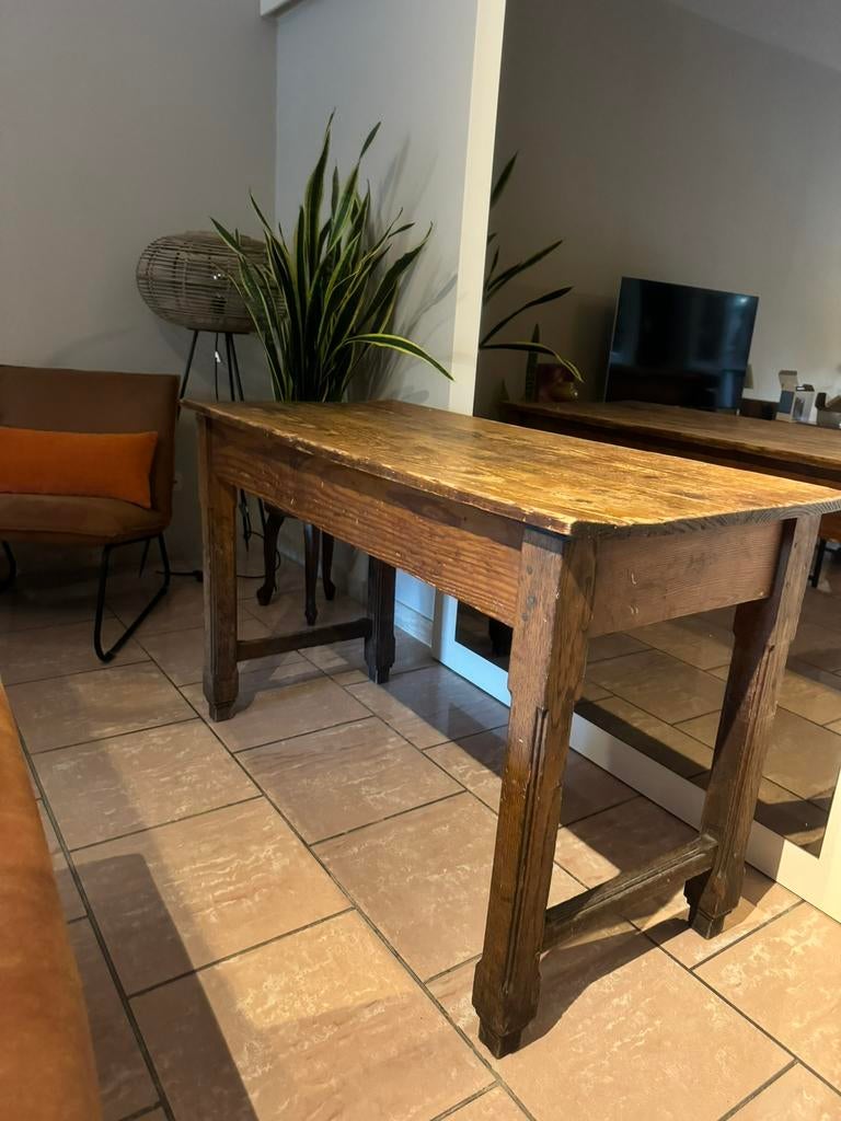 Prachtige kloostertafel, Ophalen, Zo goed als nieuw