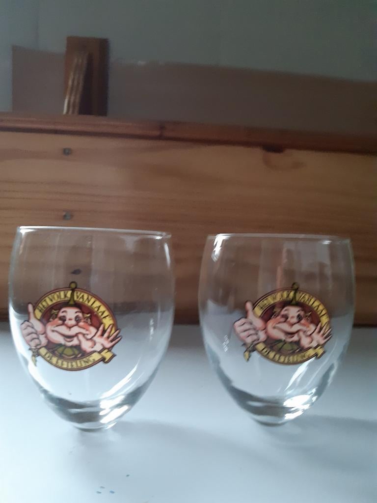 2 glazen DE EFTELING HET VOLK VAN LAAF, Ophalen of Verzenden, Zo goed als nieuw, Overige typen