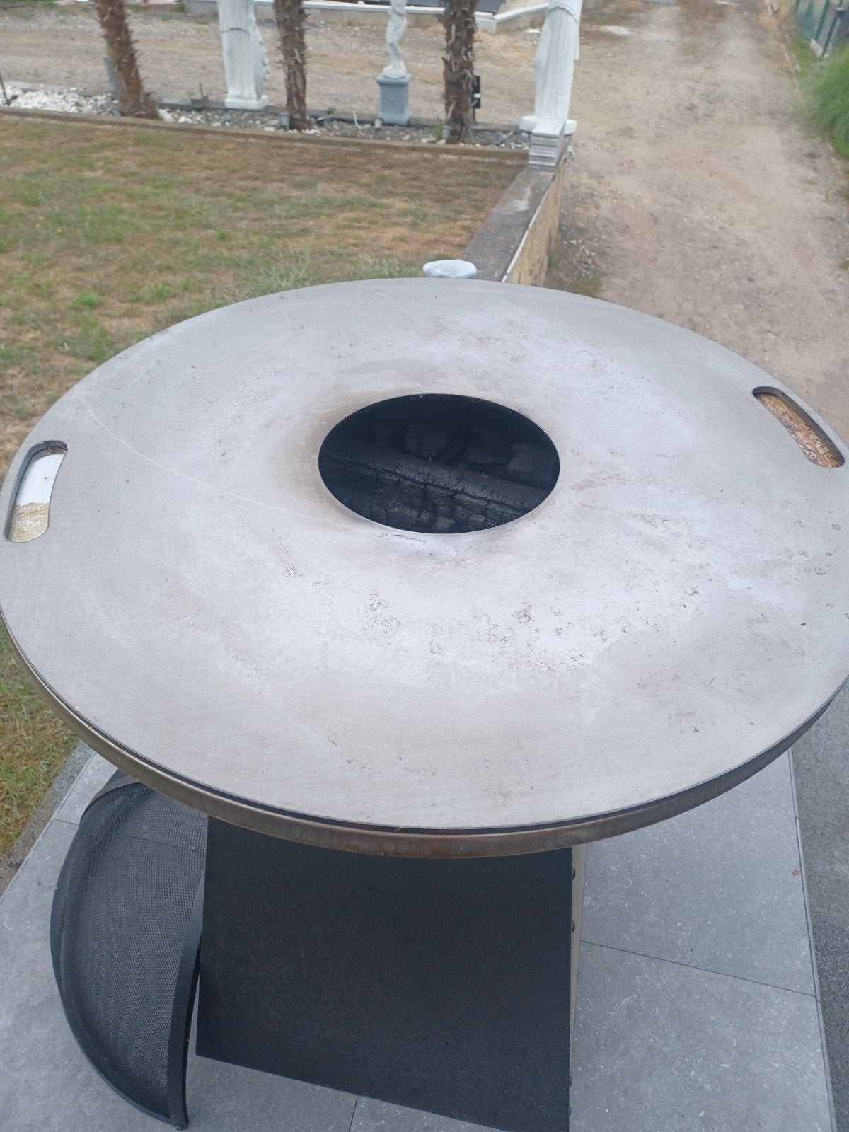 Open BBQ, Tuin en Terras, Ophalen, Zo goed als nieuw