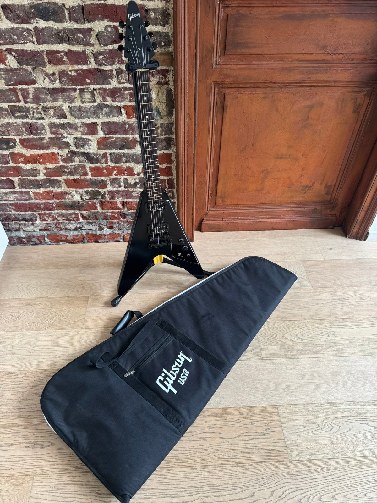 Gibson flying v b2, Muziek en Instrumenten, Ophalen of Verzenden, Gebruikt, Solid body, Gibson
