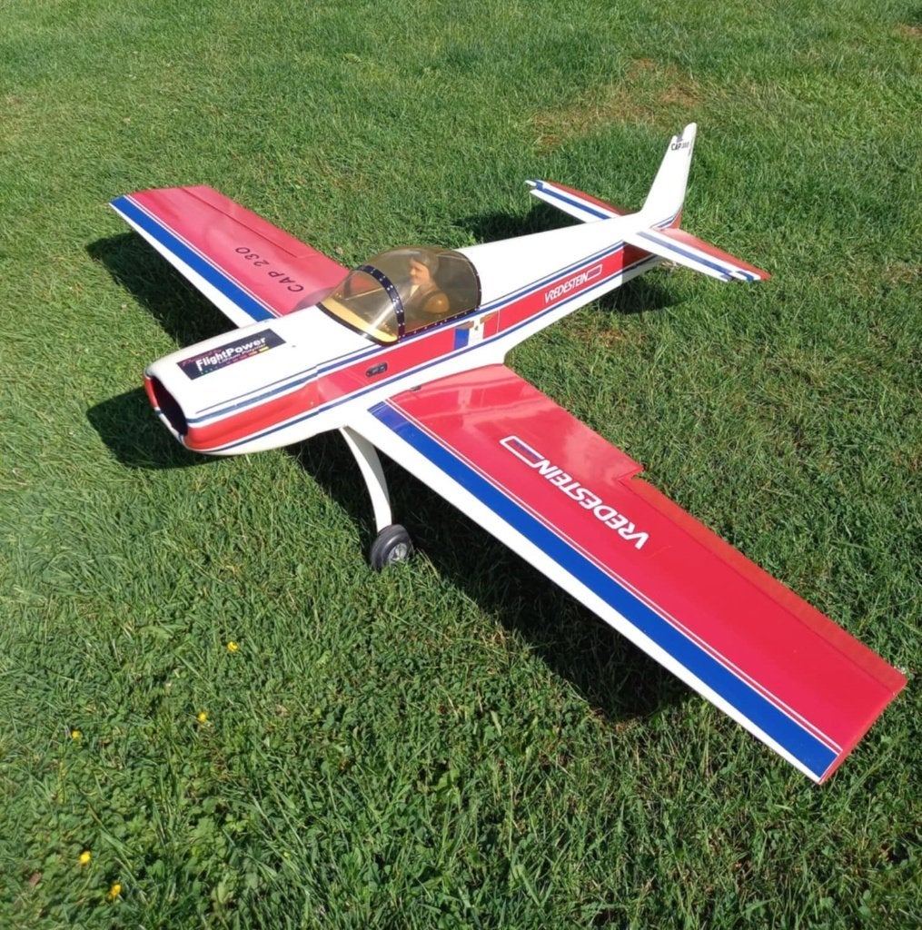 Construction de maquettes d'avions, Hobby & Loisirs créatifs, Modélisme | Radiocommandé & Téléguidé | Avions, Enlèvement, Utilisé