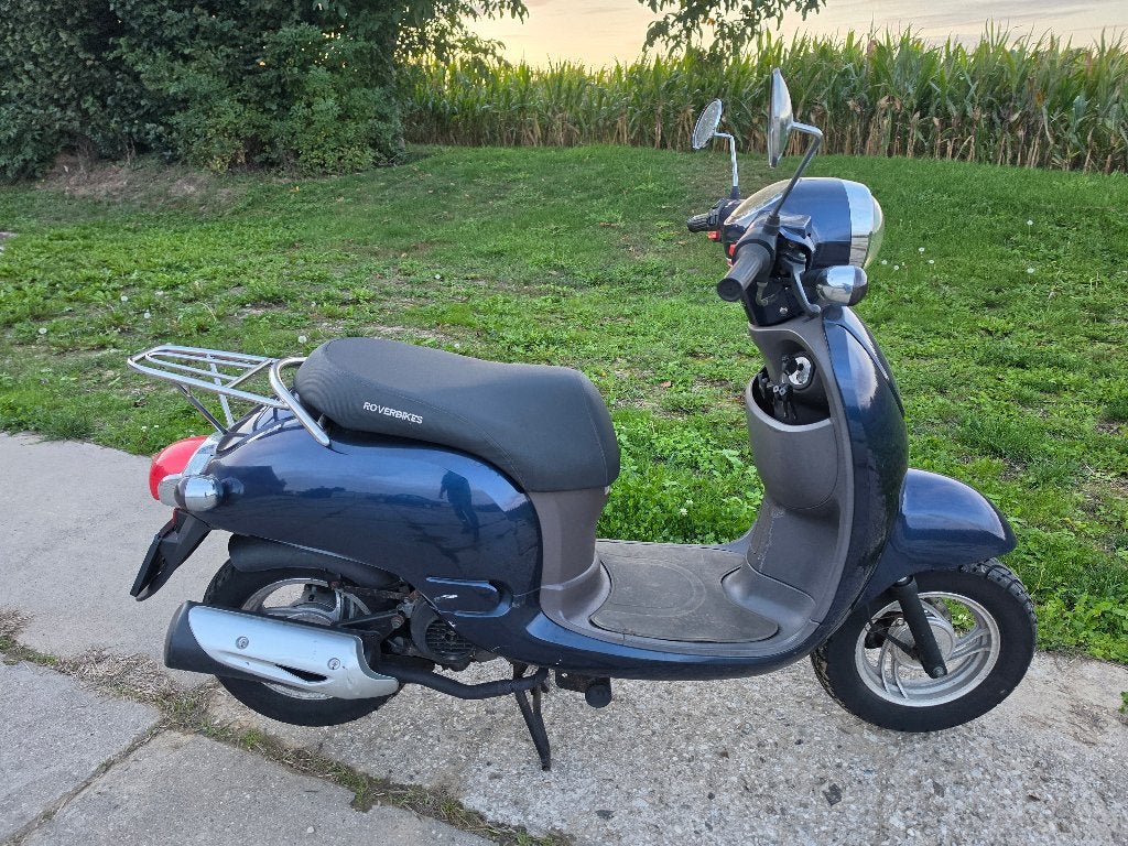 Rover Milano Znen scooter van 1e eigenaar en slechts 4700 km, Vélos & Vélomoteurs, Enlèvement, Utilisé, Classe A (25 km/h), Essence