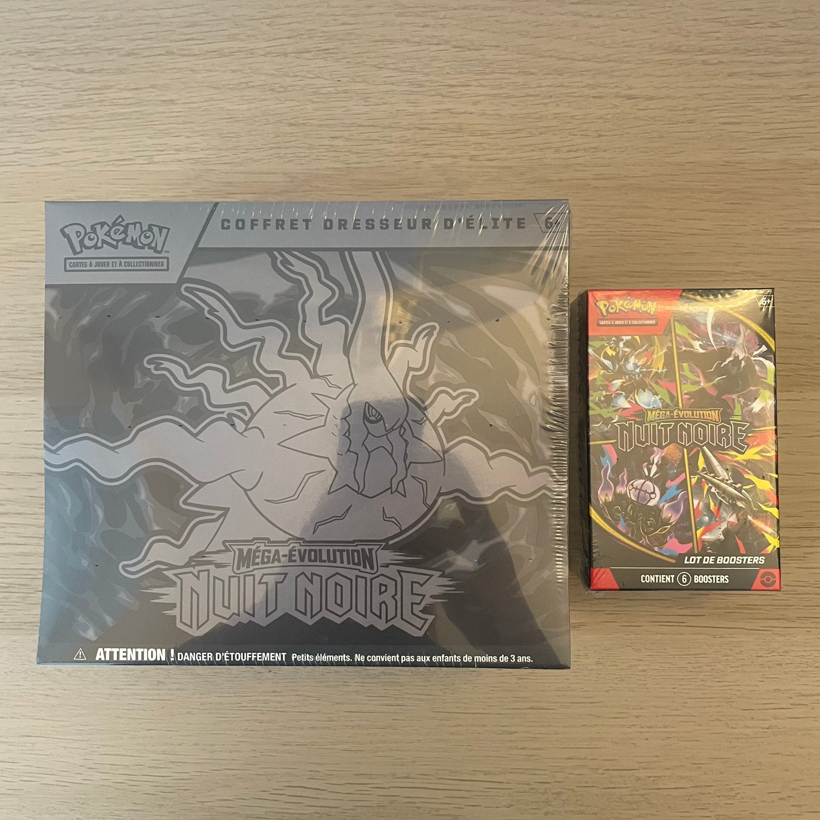 Pokémon - Lot d’1 ETB et un bundle ME05 Nuit Noire (FR)., Envoi, Comme neuf, Booster box