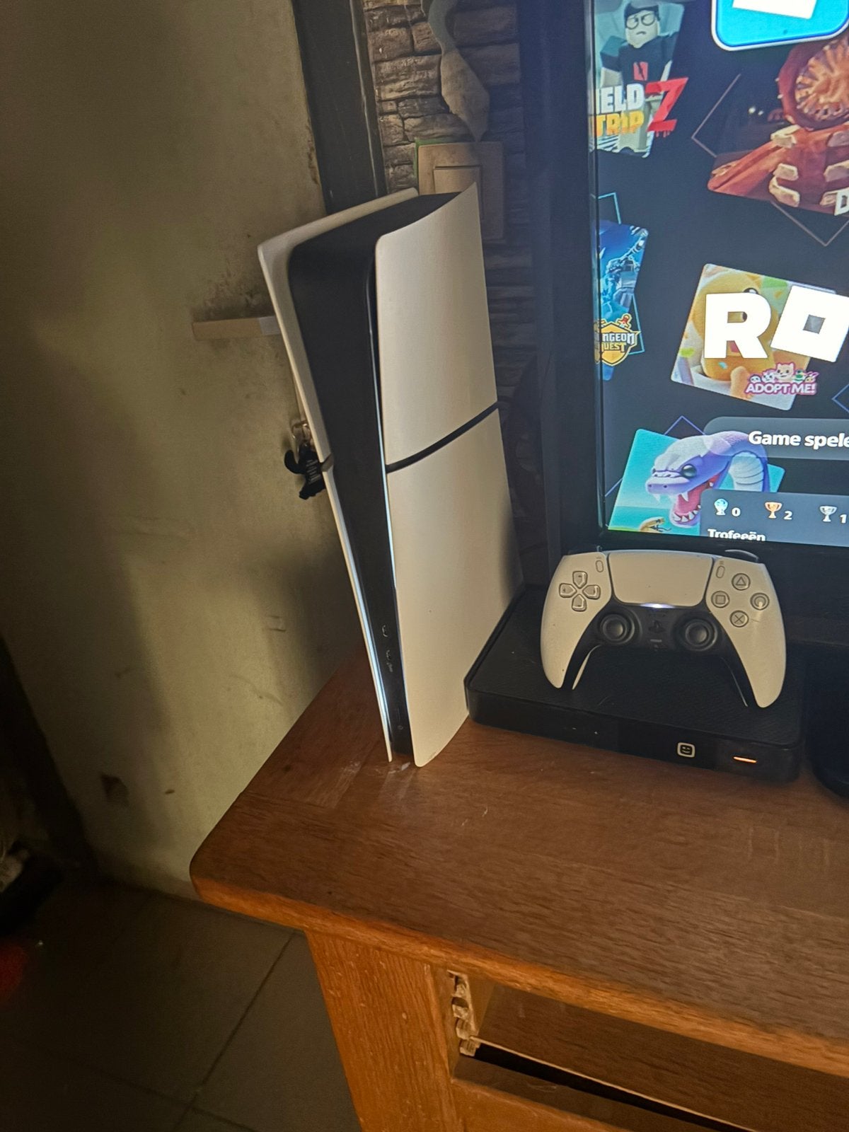Ps5 te koop met twe controlers, Ophalen, Zo goed als nieuw