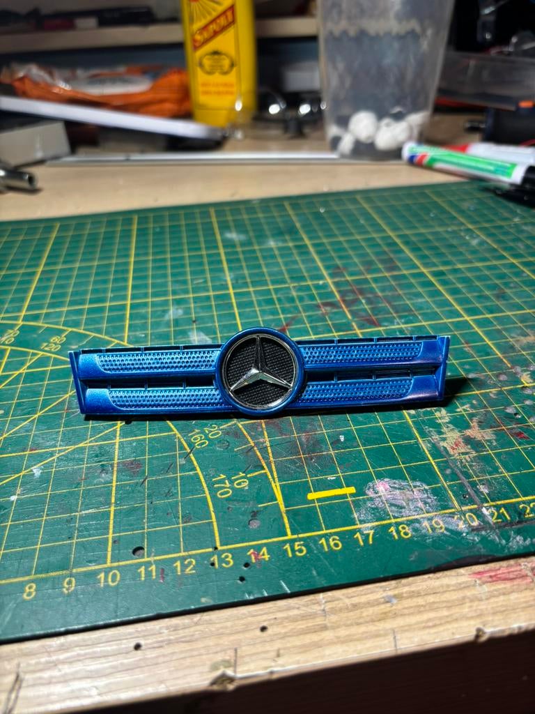 Tamiya 1:14 mercedes  boven gril, Schaal 1:14, Zo goed als nieuw, Onderdeel, Ophalen