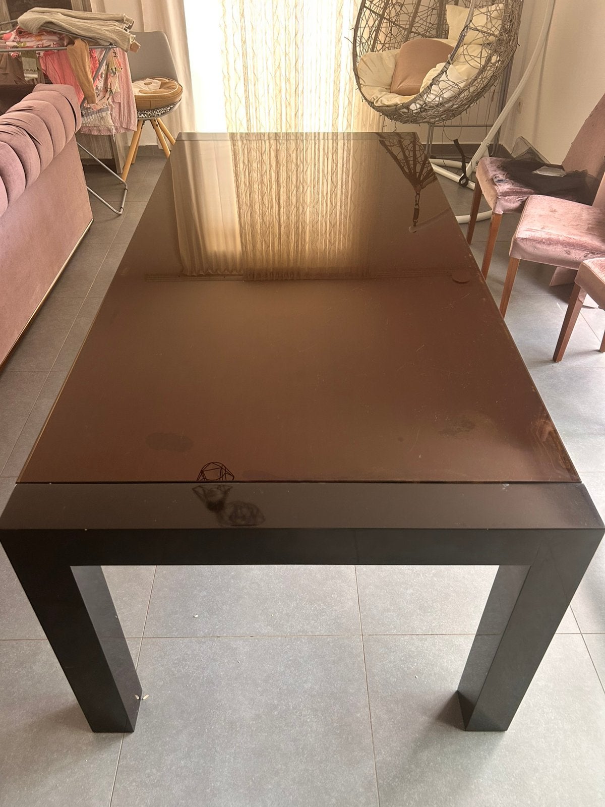 Eettafel van walnotenhout met hittebestendig glas, Maison & Meubles, Tables | Tables à manger, Comme neuf, Verre, Enlèvement