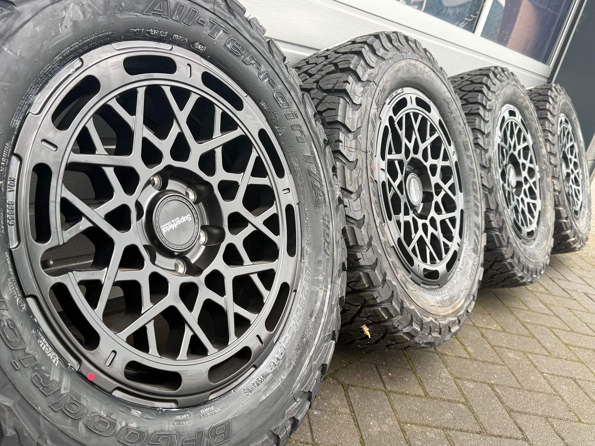 18 Mercedes Sprinter W910 W907 W906 velgen BF Goodrich bande, 18 inch, Bestelwagen, -, 265 mm