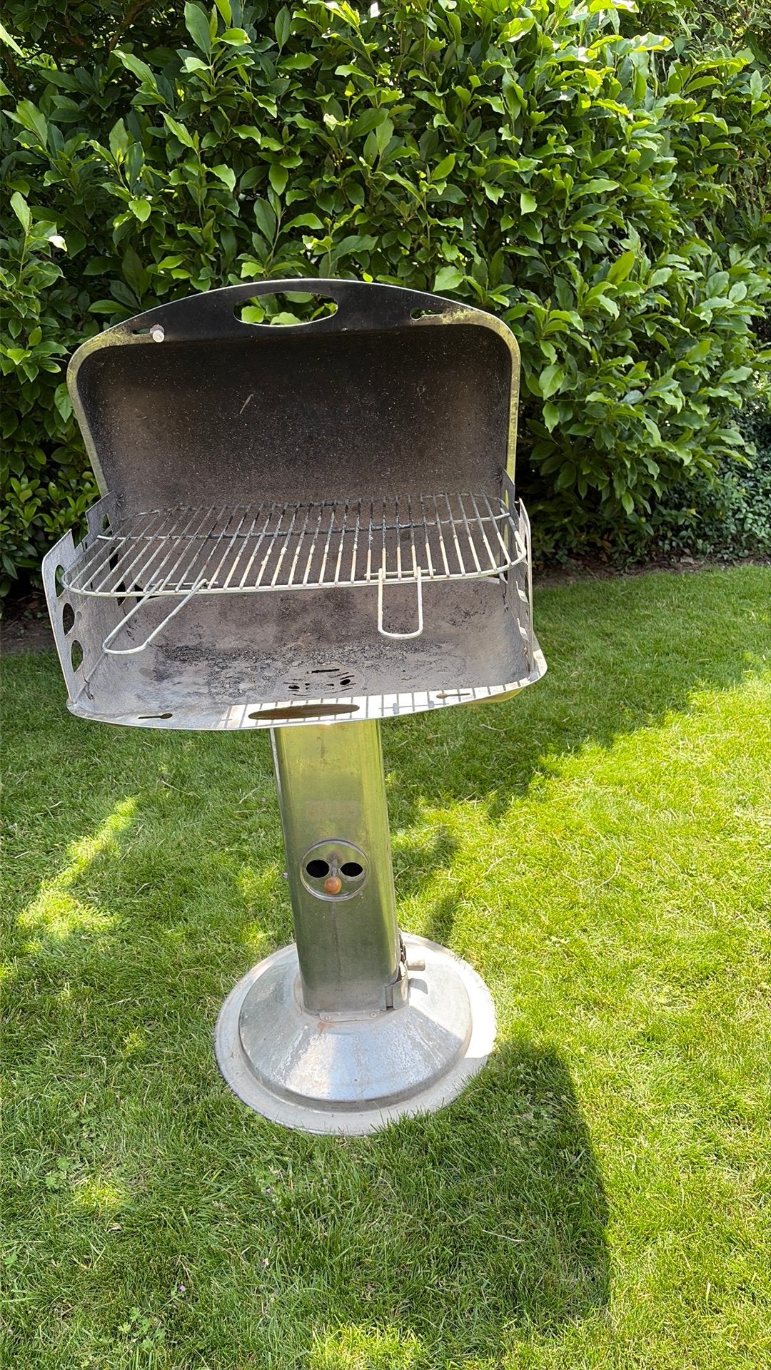 Houtskool bbq, Tuin en Terras, Ophalen, Gebruikt