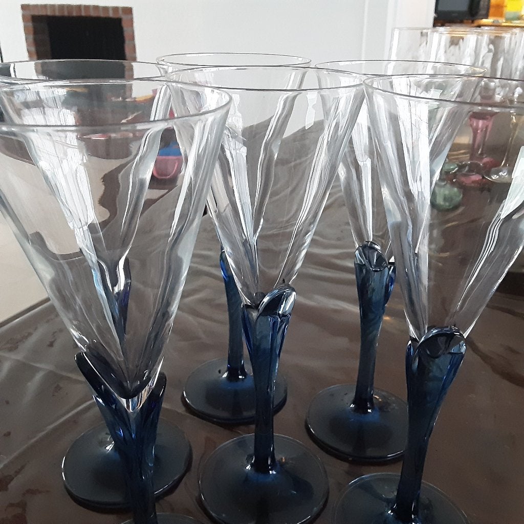 Verres à champagne vintage, Enlèvement