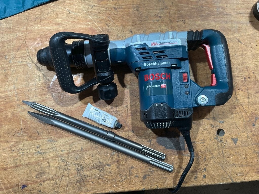 Marteau de démolition professionnel Bosch GSH 5 CE, Bricolage & Construction, Enlèvement ou Envoi, Comme neuf, 400 à 600 watts