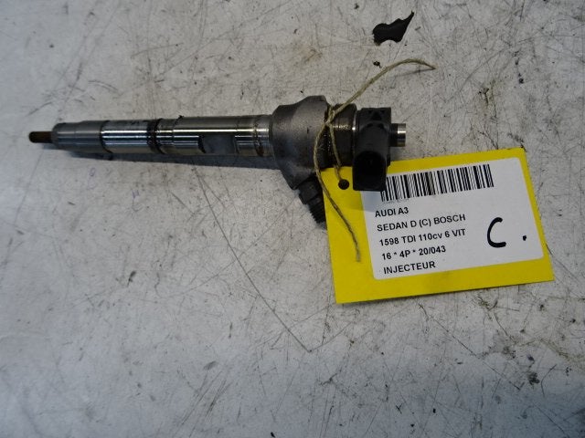 INJECTOR BRANDSTOF A3 Limousine (8VS / 8VM) (04L130277AD), Gebruikt, Audi