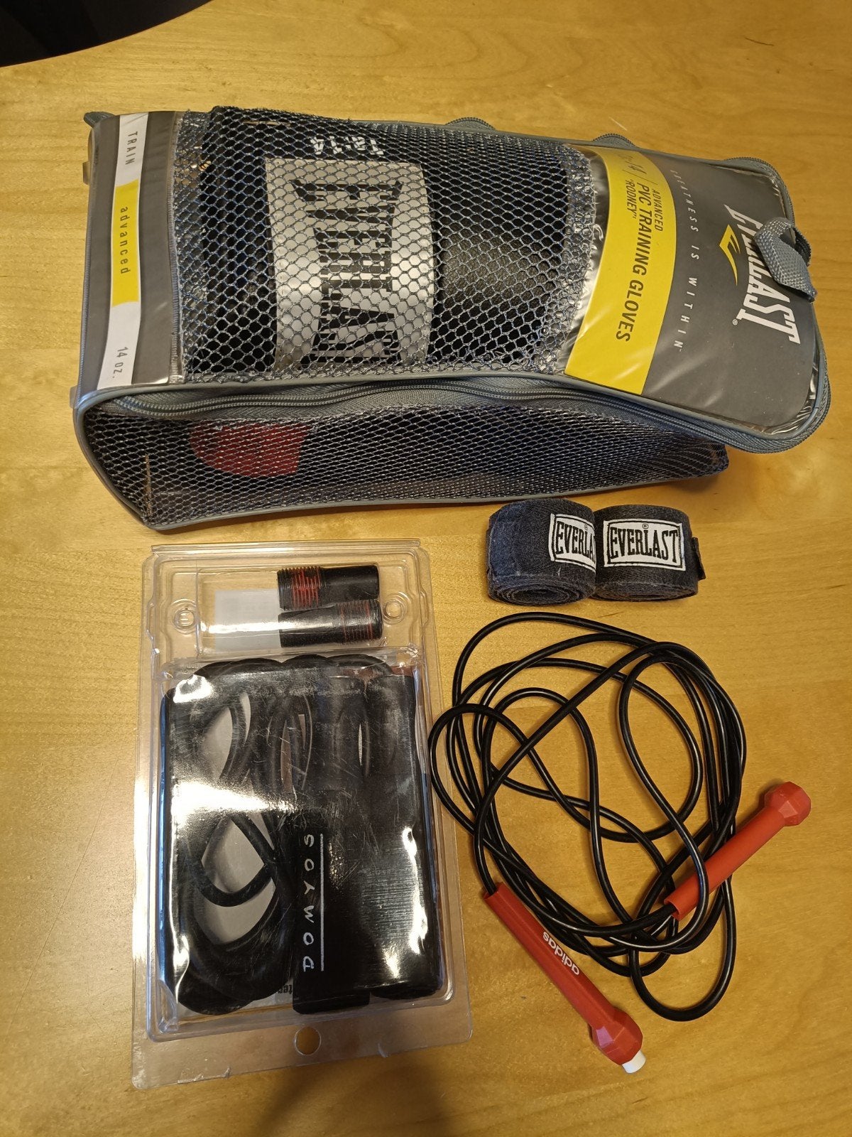 Boksmateriaal Everlast, Adidas, Domyos, Ophalen, Zo goed als nieuw, Bokshandschoenen