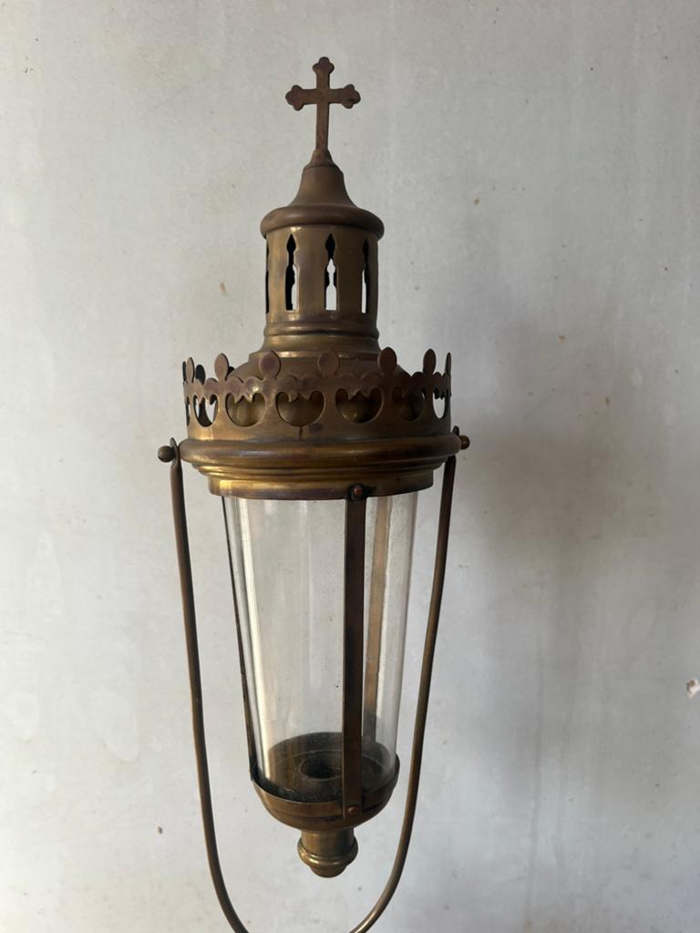 Antieke kerk lantaarn / processielamp – messing met glas, Enlèvement, Cuivre
