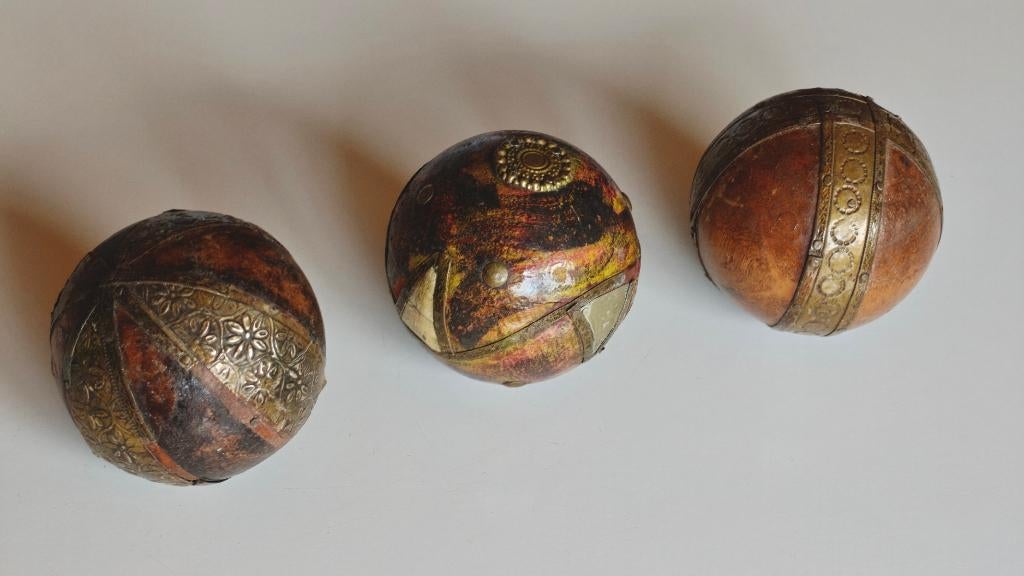 Set van 3 Antieke Indiase Decoratieve Ballen, Ophalen of Verzenden