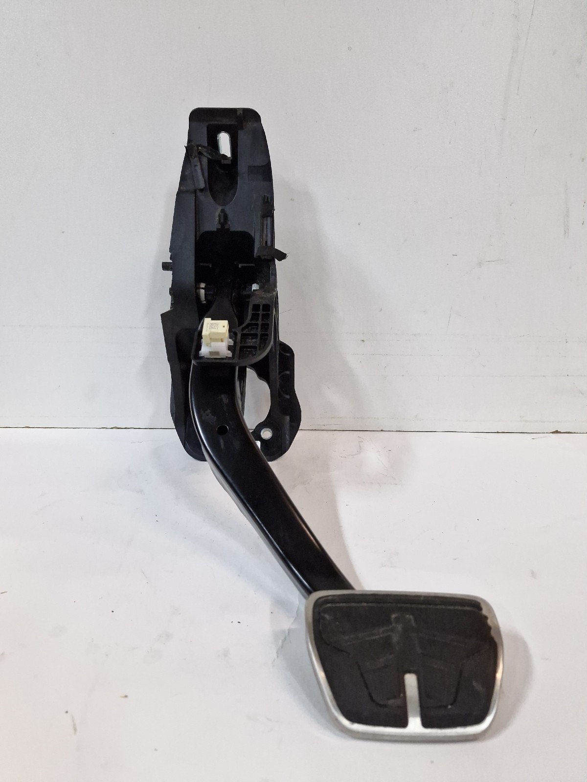 REMPEDAAL BMW 3 serie (G20) (01-2018/03-2020) (6874281), Gebruikt, BMW, Petuelring 130
80809  München, DE, Bayerische Motoren Werke AG